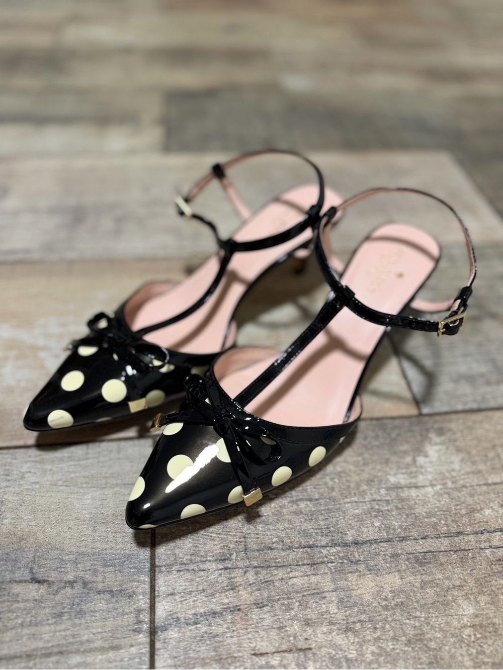 kate spade ♠️ Black Patent Polka Dot T-Strap Bow Pointed Pumps Kitten Heels